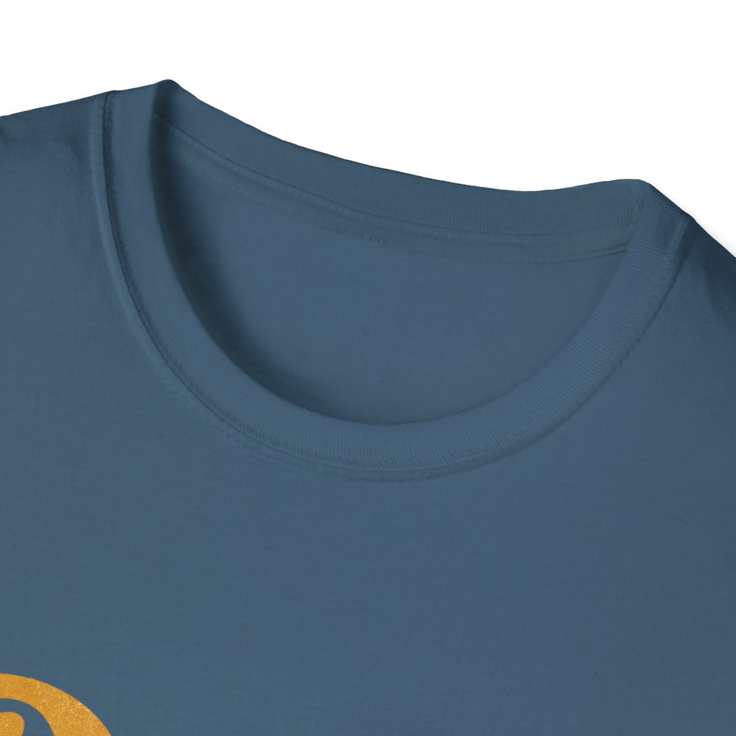 "Don't Chase Attract" T-Shirt Unisex Retro Graphic Tee Manifestation