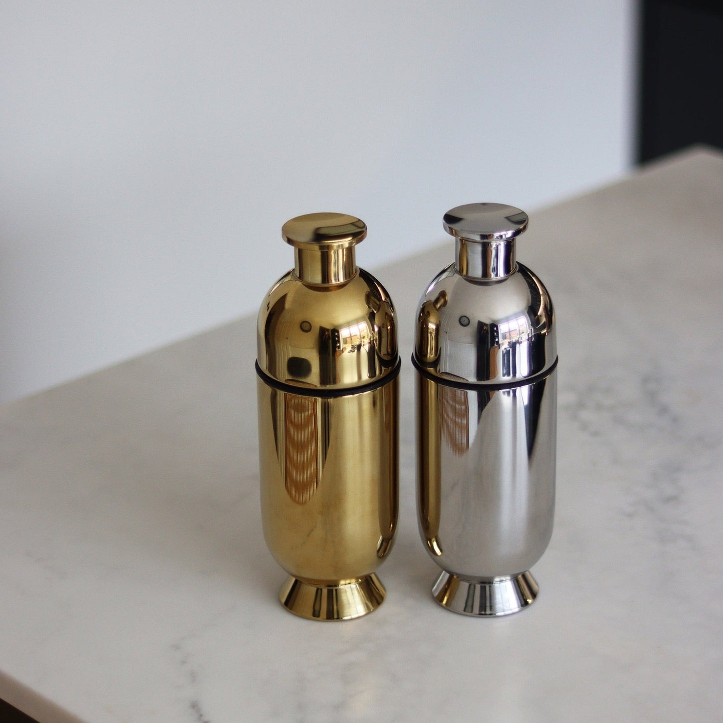 Trombone Cocktail Shaker | Built-in Strainer Secure Cap | Bar Accessory